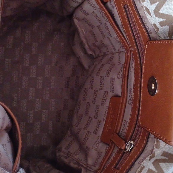 Michael Kors bag - Picture 6 of 14